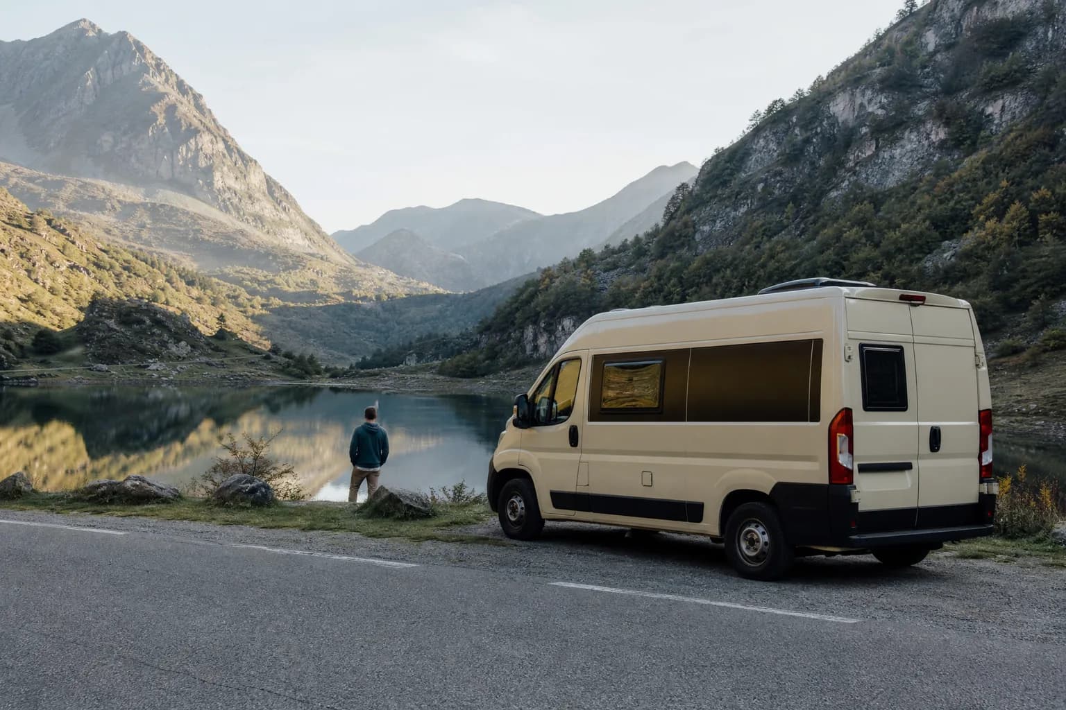 Béarn : Pau, vallée d'Ossau et col d'Aubisque en van aménagé au départ de bordeaux